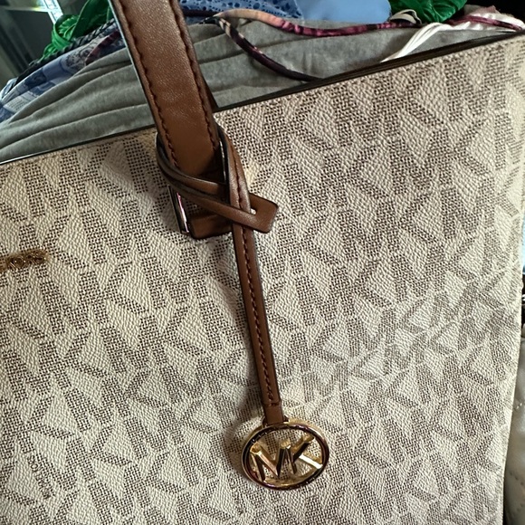 Michael Kors tote bag - Picture 12 of 15
